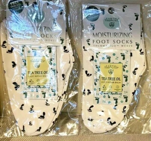 Earth Therapeutics Moisturizing Foot Socks 2 Pairs White With Footprints NEW - Picture 1 of 2