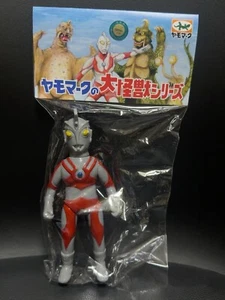 Yamomark Ultraman Serie Ultraman Ace rot grau limitierte Figur Sofubi Modell Spielzeug - Bild 1 von 4