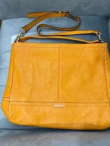 New with tags - Coach mustard/orange hobo bag, F23293 - Picture 1 of 6
