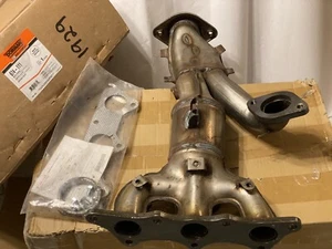 Dorman 674-111 Manifold Catalytic Converter for 2004-2011 Mitsubishi Endeavor - Picture 1 of 7