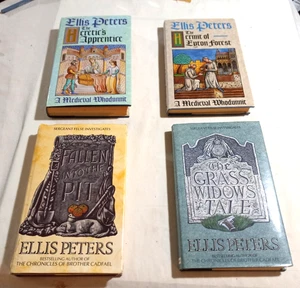 Ellis Peters (Chronicles of Brother Cadfael) Two SIGNED - Picture 1 of 16