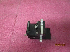 Etapa de traducción lineal vertical compacta Newport Optics DS40 - Imagen 1 de 7