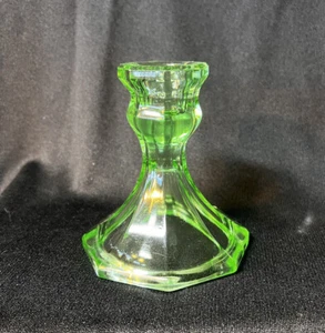 Kerzenständer GRÜNES DEPRESSIONSGLAS achteckiger Sockel Vintage - Bild 1 von 6