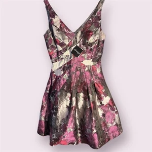 NWT WHITE HOUSE BLACK MARKET Bustier Dress Floral Pleated Fit And Flair Size 10 - Picture 1 of 18