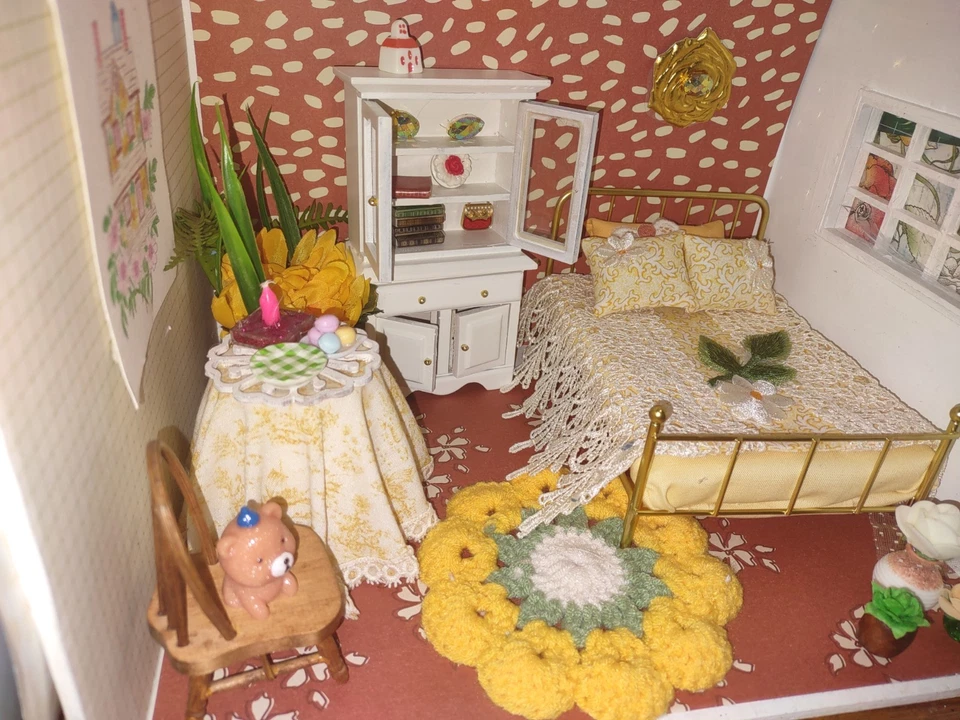 Lote de móveis para casa de bonecas 1:12 conjunto de quarto fio dourado cama cabana decoração cadeira mesa - Imagem 1 de 4