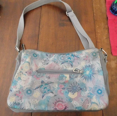 SAKROOTS Женская Сумочка АКВА/СЕРЫЙ МОРСКОЙ ПЕЙЗАЖ Морские Черепахи Морская Жизнь - Изображение 1 из 4