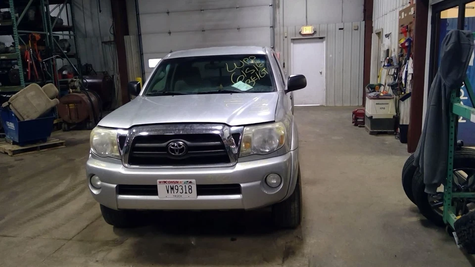 (LOCAL PICKUP ONLY) Windshield Glass Fits 05-06 TACOMA 4366116 Foto 1 de 4