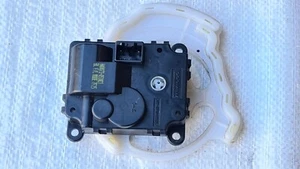Actuador válvula de control de temperatura Hyundai Tucson ix35 KIA Carens Sorento Sportage - Imagen 1 de 2