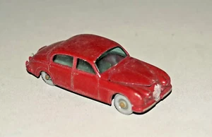 1962 -65 Lesney Matchbox Vehicle No 65 Jaguar 3.4 Litre with Grey Wheels - Picture 1 of 4