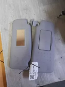 RENAULT CLIO MK2 RN 1999-2001 SET OF SUN VISORS WITH MIRRORS X2 - Picture 1 of 3