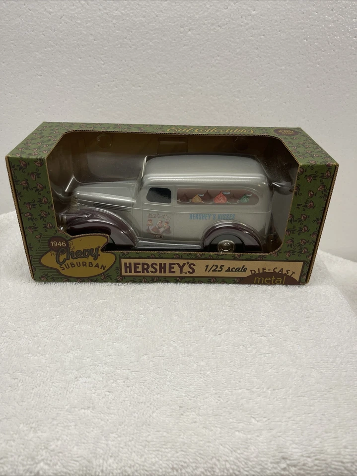 Ertl H848 1:25 diecast 1946 Hershey's Chevy Suburban Foto 1 de 4