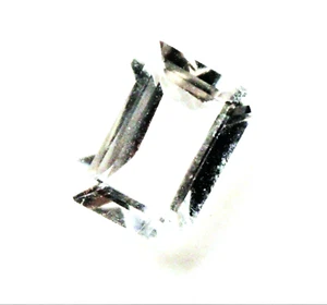 VERY NICE 8 x 6 mm EMERALD CUT WHITE TOPAZ B - C GRADE AFRICA - Picture 1 of 2