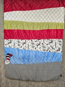 Dr Seuss Cat In The Hat Quilt Baby Blanket and Characters 32" x 45" - Picture 1 of 15