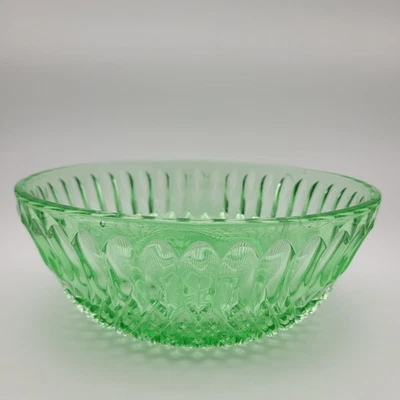 Vintage Tschechische Apfelgrün Pressglas Mittelstück Schale (25 cm) Sunburst Base - Bild 1 von 4