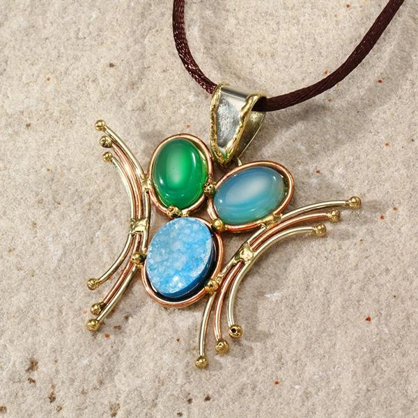 Nuevo colgante Tara Mesa Multi-Piedra Elevada Foto 1 de 1