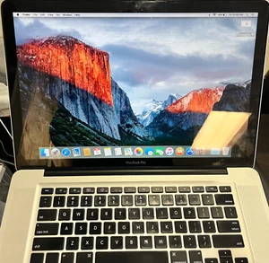 Apple MacBook Pro 15" A1286 Mid 2009 - Picture 1 of 6