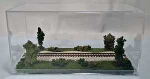 N SCALE -SINGLE TRACK 8" -DISPLAY CASE -"SUMMER SCENE" FOR ANY N TRAINS - Picture 1 of 11