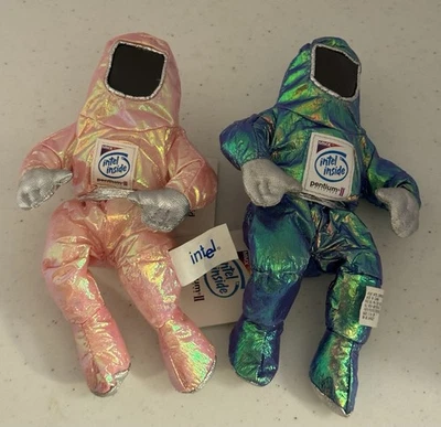 VINTAGE INTEL SPACE MAN ASTRONAUT PLUSH 1997 GREEN AND PINK HAS TAGS - Image 1 of 4