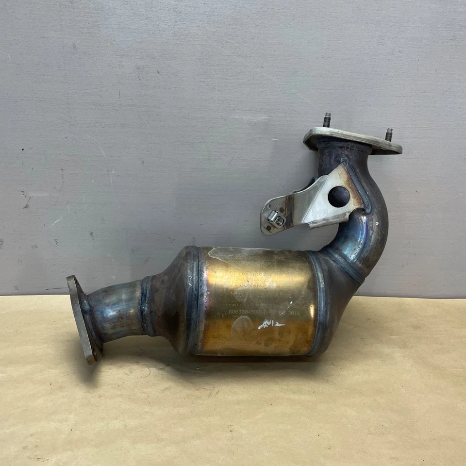 Audi Q7 3.0 2017-19 convertidor catalítico lado derecho tubo de escape chatarra OEM Foto 1 de 4