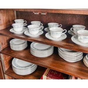 50 piece Noritake Ivory China 7569 Montelone Japan - 8 full place settings - Picture 1 of 8