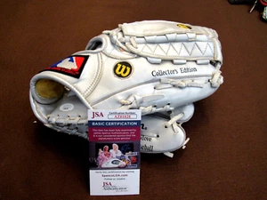 CAL RIPKEN JR MIKE MUSSINA ORIOLES HOF SIGNED AUTO VTG COLLECTORS L/E GLOVE JSA - Picture 1 of 6