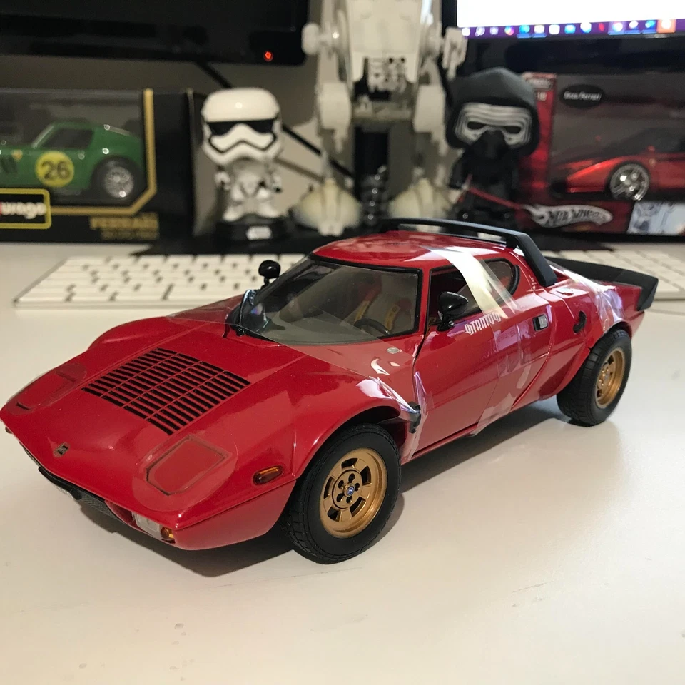 Lancia Stratos Sunstar 1:18 Die cast Model Car – Red New Boxed, rare - Image 1 of 4