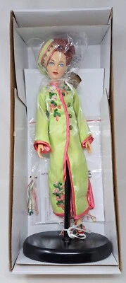 Effanbee Brenda Starr Reporter Dale Messick Mandarin Mystery Vinyl Doll 1999 - Image 1 of 4