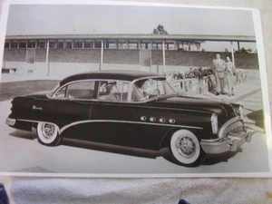 1954 BUICK ROADMASTER SEDAN 11 X 17 PHOTO PICTURE - Picture 1 of 1