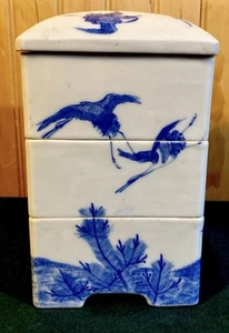 CAJA DE TÉ DE PORCELANA CHINA VINTAGE CON TRES NIVELES PÁJAROS AZULES Y BLANCOS - Imagen 1 de 10