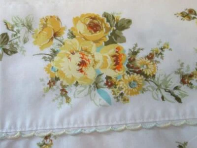 Ramo Francés Vintage Etiqueta Azul SEARS Hoja Doble Rosas Amarillas Bordado Encaje Foto 1 de 4