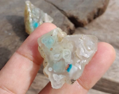 2 Pics, Blue Chrysocolla With Copper in Botryoidal Chalcedony, Natural Minerals - Image 1 of 4