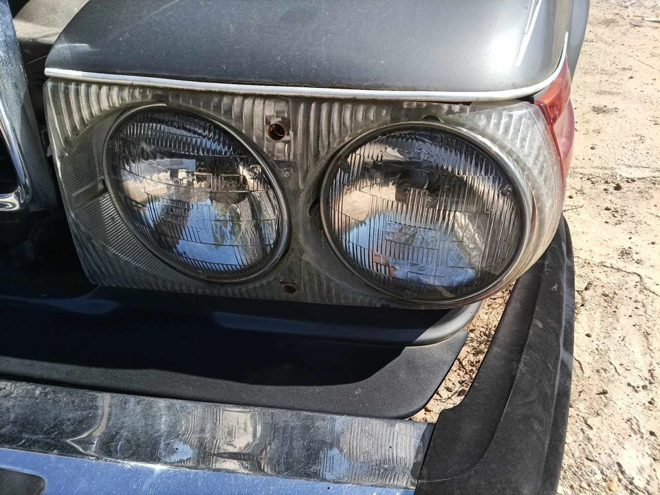 1972–1980 Mercedes 450SL Right Headlamp Assembly R107 - Image 1 of 1