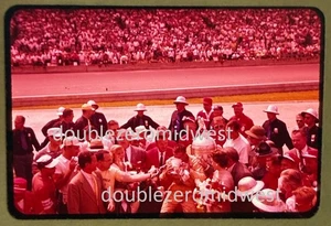 12 Stück Original Kleinbild-Dia 1957 Indy 500 Rennen Sam Hanks - Bild 1 von 13