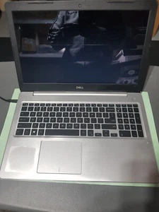 Dell Inspiron 5570 i7 8550U/8 GB - Funciona - Para piezas o reparación - Imagen 1 de 9