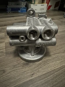 CARCASA SEPARADORA DE AGUA COMBUSTIBLE 371-3599 Se adapta a CATERPILLAR 336D2 - Imagen 1 de 4