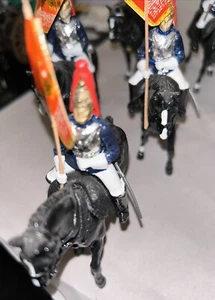 5 mounted British soldiers rider metal pre owned - Picture 1 of 4