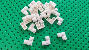 20 Stück Lego 2x2 Eckplatte plate corner 2420 White / Platte Ecke, Winkel, Weiß - Bild 1 von 2