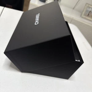 Chanel Caja Pequeña 7.5”X12 (1051) - Imagen 1 de 7