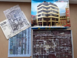 Kibri  8220 1:87 H0 BÜRO UND GESCHÄFTSHAUS Rarität - Bild 1 von 8