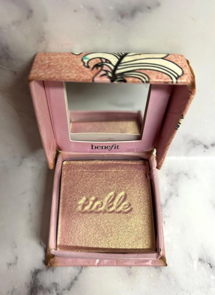 Benefit Cosmetics COSQUILLAS ILUMINADORAS (rosa dorado) 0,28 oz NUEVO/EN CAJA Foto 1 de 1