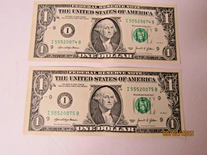 2021 Circulated Consekutive Lot of 2 One Dollar Bills - Bild 1 von 2