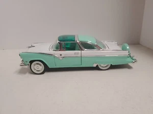 Road Tough 1955 Ford Fairline Crown Victoria, 1/18, White Green Loose No Box - Picture 1 of 6