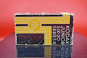 KODAK JUNIOR SIX-20 SERIES lll WITH ORIGINAL BOX VINTAGE 1930s - Picture 1 of 9