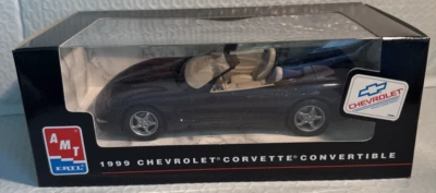 Chevrolet Corvette Convertible Ertl AMT 1999 1:25 Foto 1 de 4