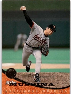 MIKE MUSSINA 1994 Leaf #105 Baltimore Orioles HOF - Image 1 of 2