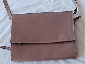 Mabel and Lou crossbody clutch bag leather beige messenger in poc - Picture 1 of 13