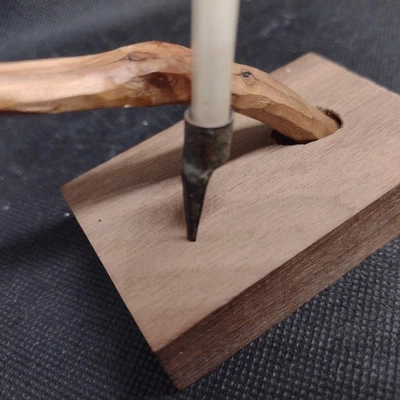 Plumín reutilizable siglo VIII para bolígrafo de tinta y buen estado sobre pluma de pavo Foto 1 de 4