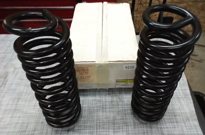 Conjunto de mola helicoidal Carquest dianteiro serve 91-96 Ford Mercury Mazda ON PN CC882 - Imagem 1 de 2