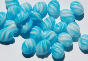Pretty Blue and White Vintage German Glass Beads (8) grm001 - Picture 1 of 2