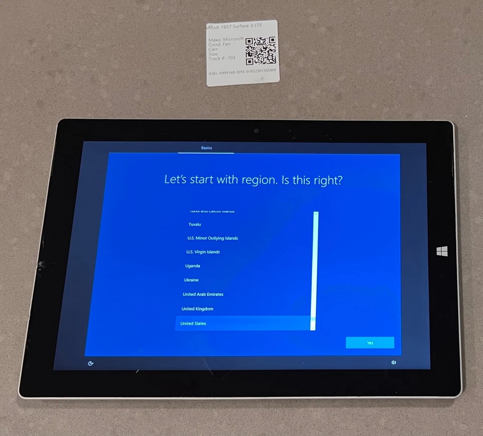 As-is Microsoft Surface 3 (10.8) 1657 (Wi-Fi+4G) Intel x7-Z8700/128GB/4GB/Pro A3 - Image 1 of 4